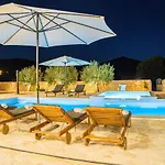 San Antonio - Heated Pool * Vrpolje