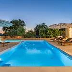 San Antonio - Heated Pool Villa