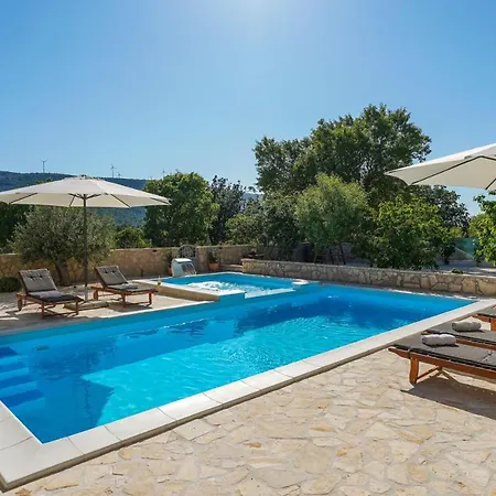 San Antonio - Heated Pool * Vrpolje