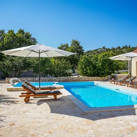 San Antonio - Heated Pool * Vrpolje