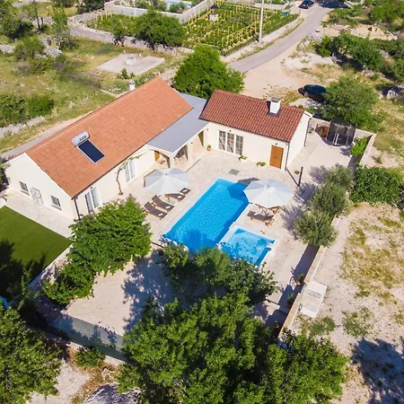 San Antonio - Heated Pool Villa Vrpolje
