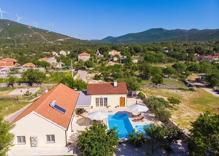 San Antonio - Heated Pool Villa