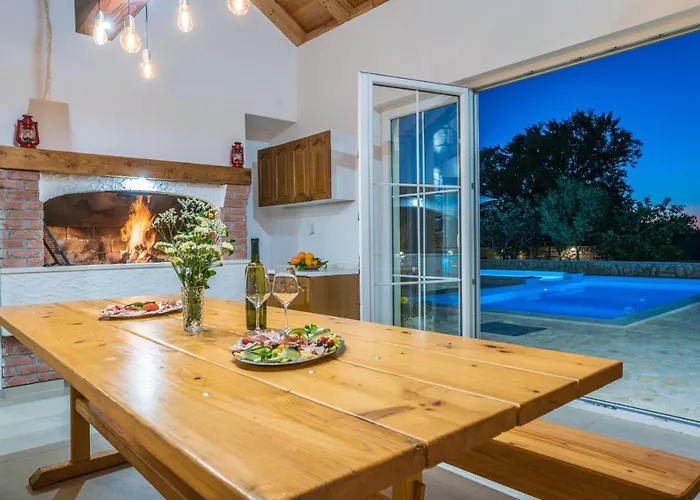 San Antonio - Heated Pool וילה Vrpolje