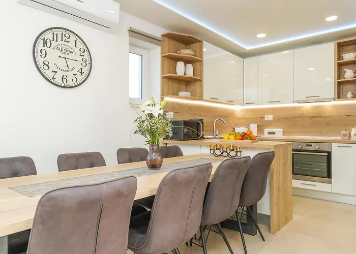 San Antonio - Heated Pool וילה Vrpolje