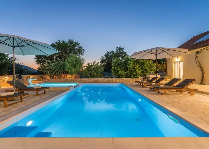 San Antonio - Heated Pool Villa