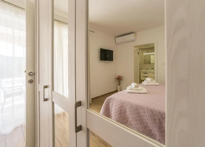 San Antonio - Heated Pool וילה Vrpolje