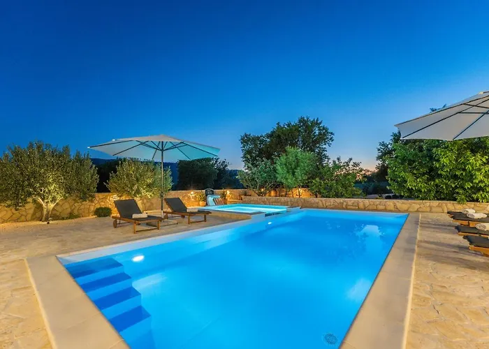 San Antonio - Heated Pool *